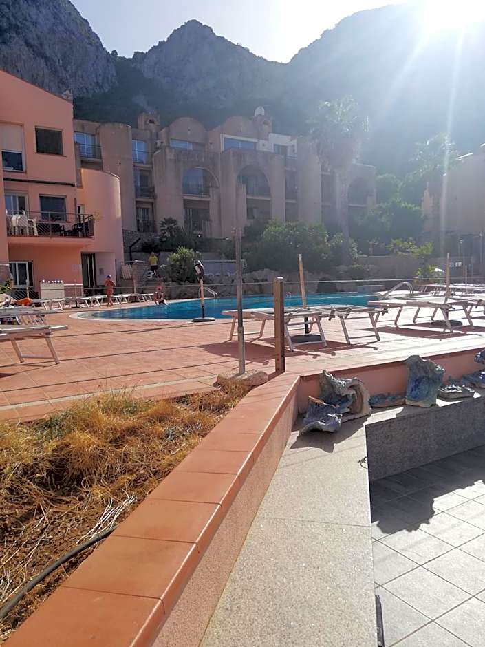 215 addaura luxury room