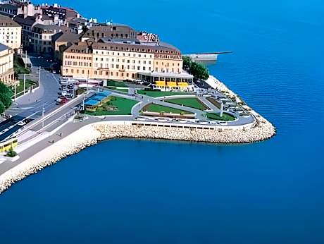 Beau Rivage Hotel
