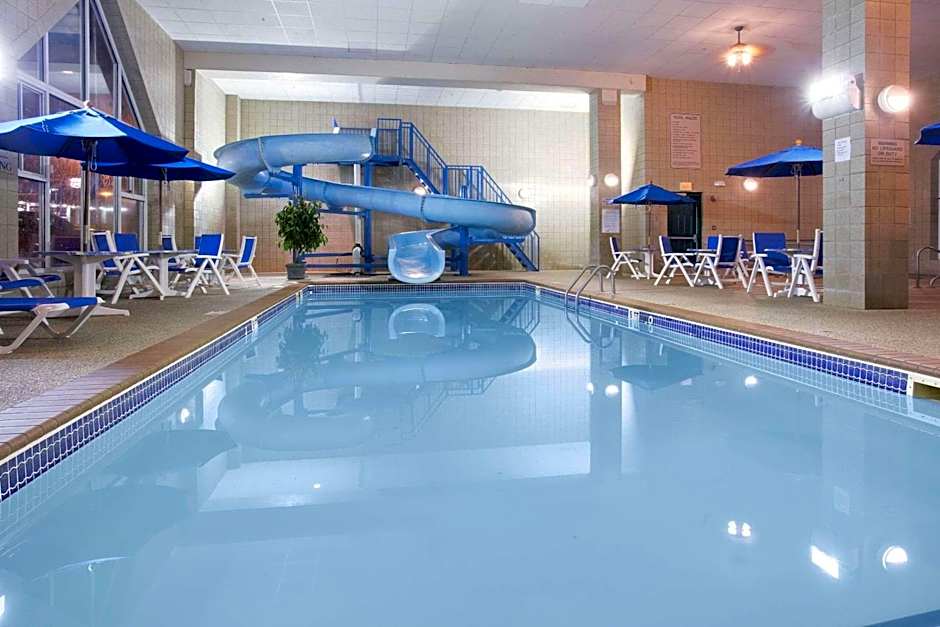 Country Inn & Suites by Radisson, Rapid City, SD