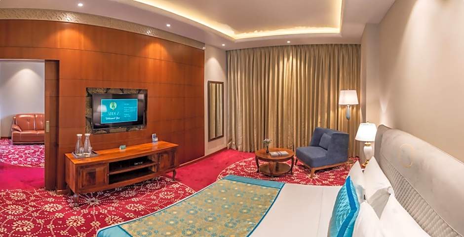 Photo 1 of 11 of Executive Suite