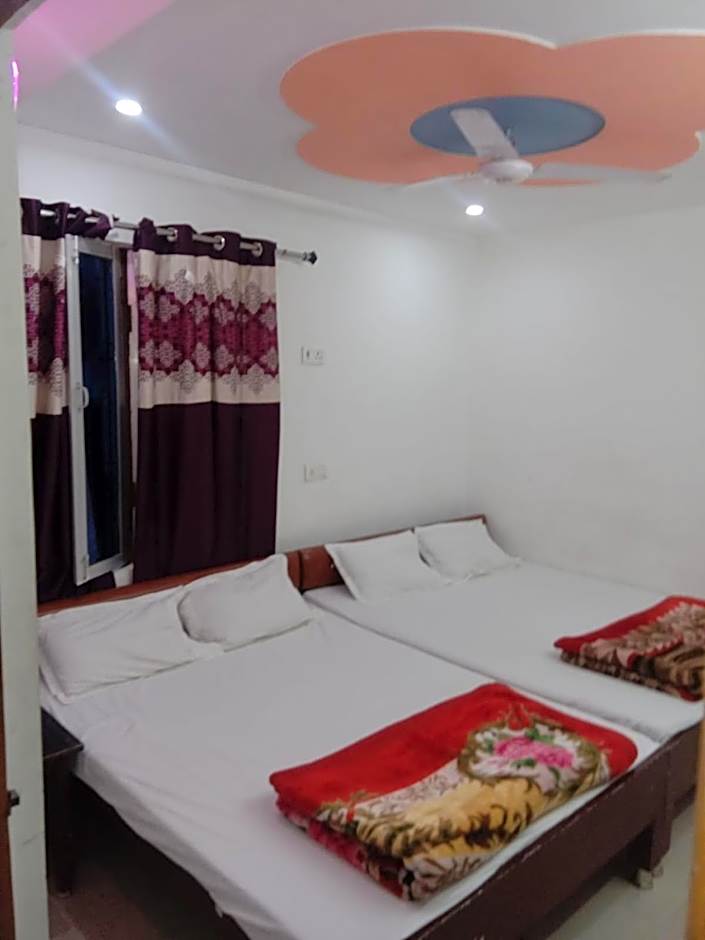 New Hotel Yatri Niwas – Varanasi, VA