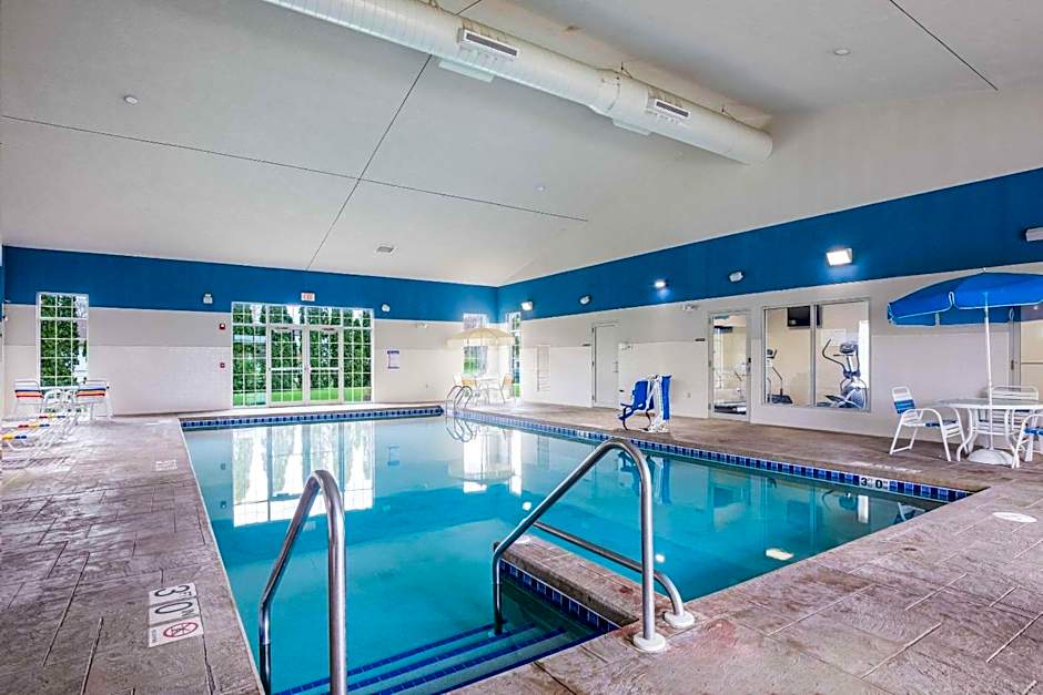 Quality Inn & Suites Lodi I-90