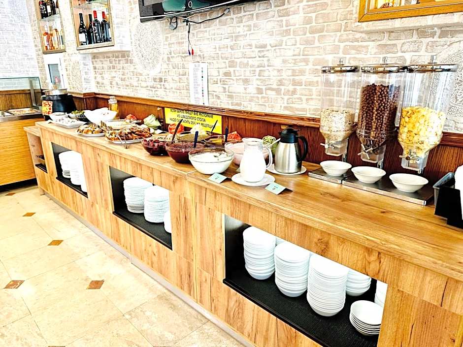 Sunny Day Club Hotel