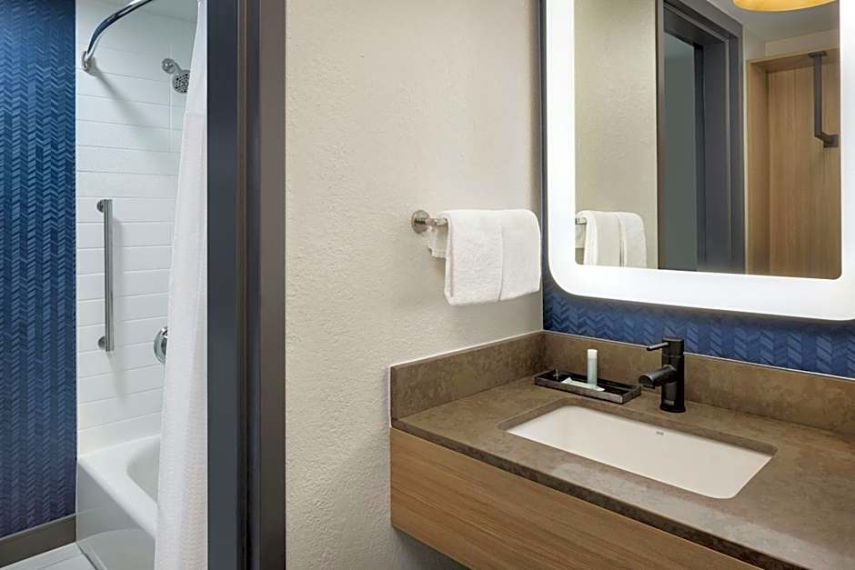 Fairfield Inn & Suites by Marriott Atlanta Vinings/Galleria