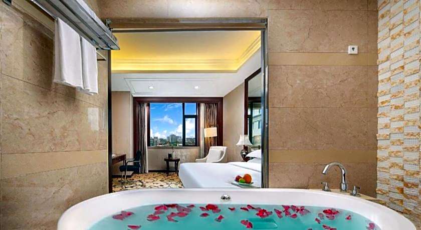 Taishun Xiangzhou New Century Hotel