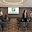 Holiday Inn & Suites Mississauga West / Meadowvale By IHG