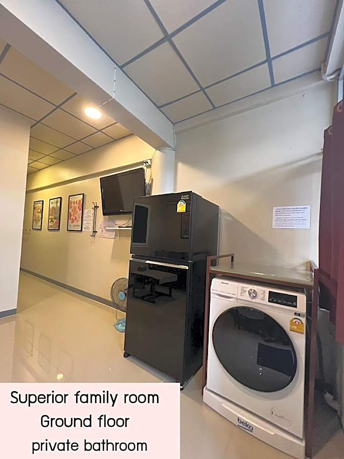 Achcha hotel - itsaraphap MRT station - Wat Arun