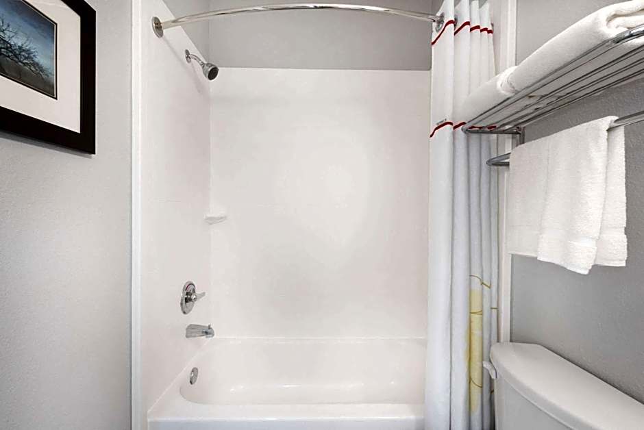 Hawthorn Suites By Wyndham Midland