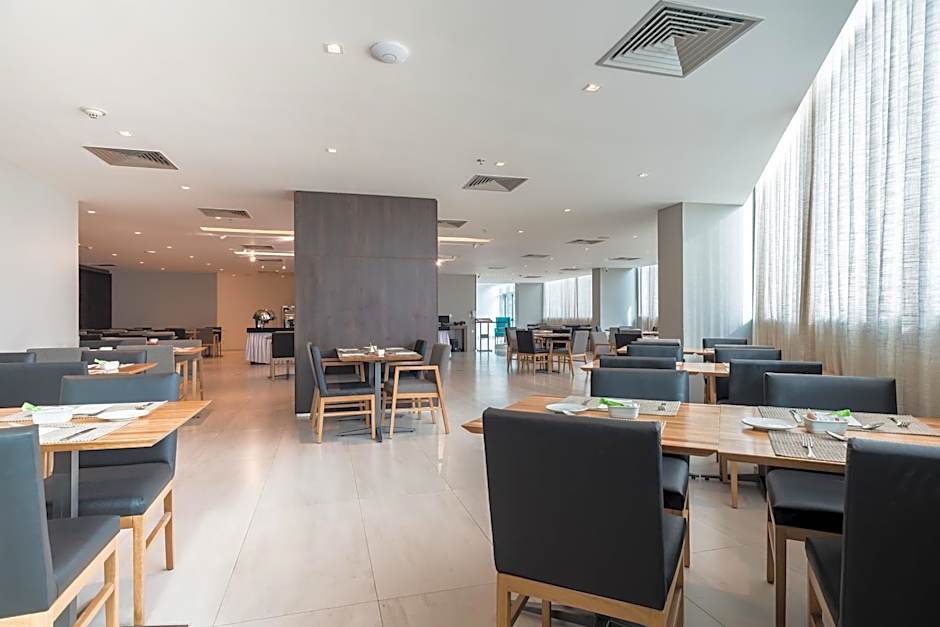 Americas Barra Hotel