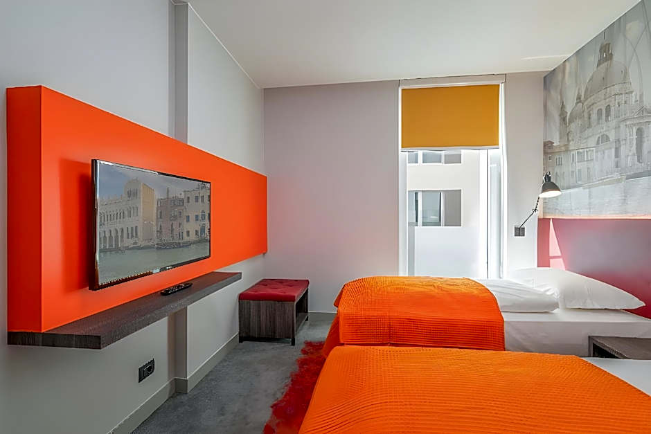 CAMPANILE VIENNA SOUTH