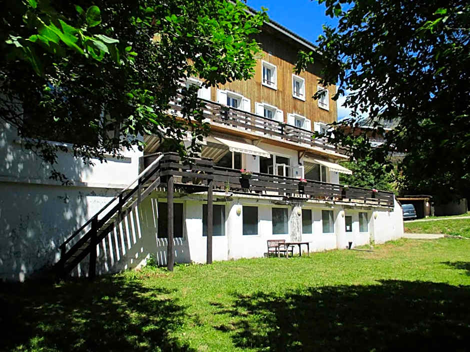 Auberge de Jeunesse HI Chamrousse
