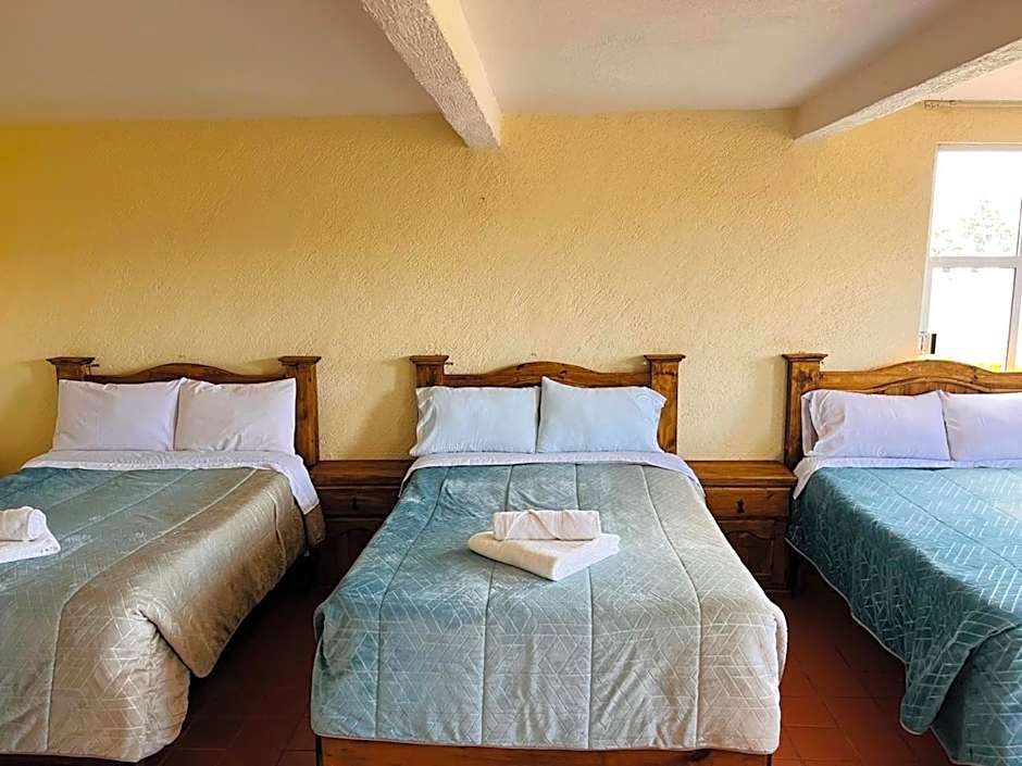 Hotel Renacer