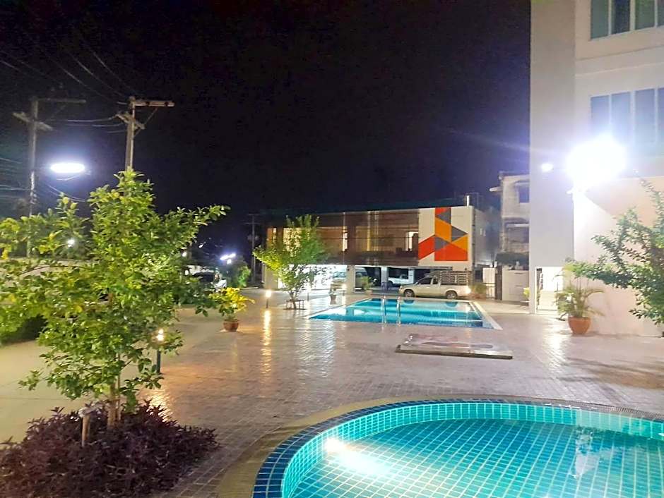 Mayflower Grande Suite Hotel