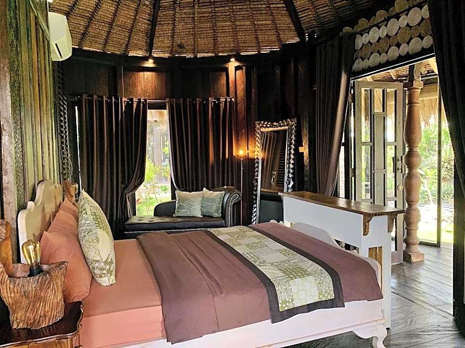 Most Exotic Beachfront Villa Keong