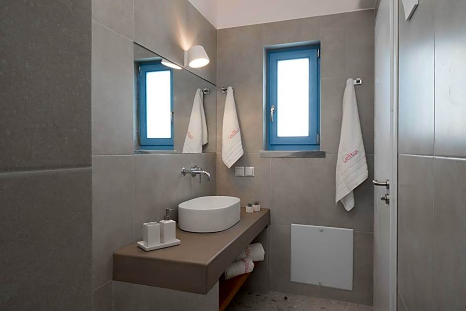 Camvillia Donoussa Village Suites