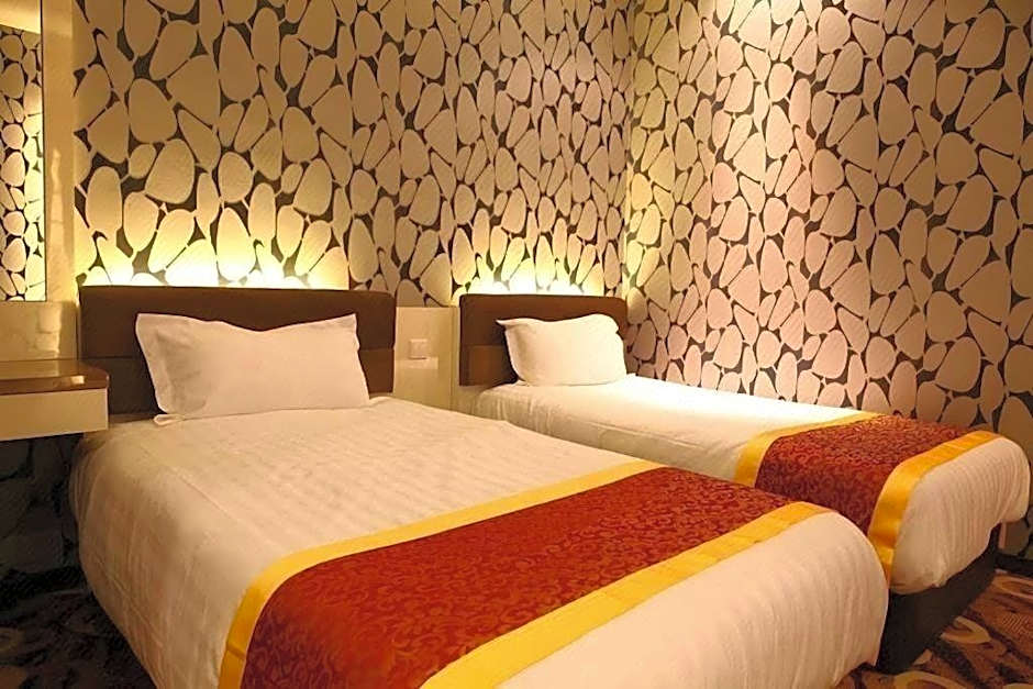 Golden Valley Hotel