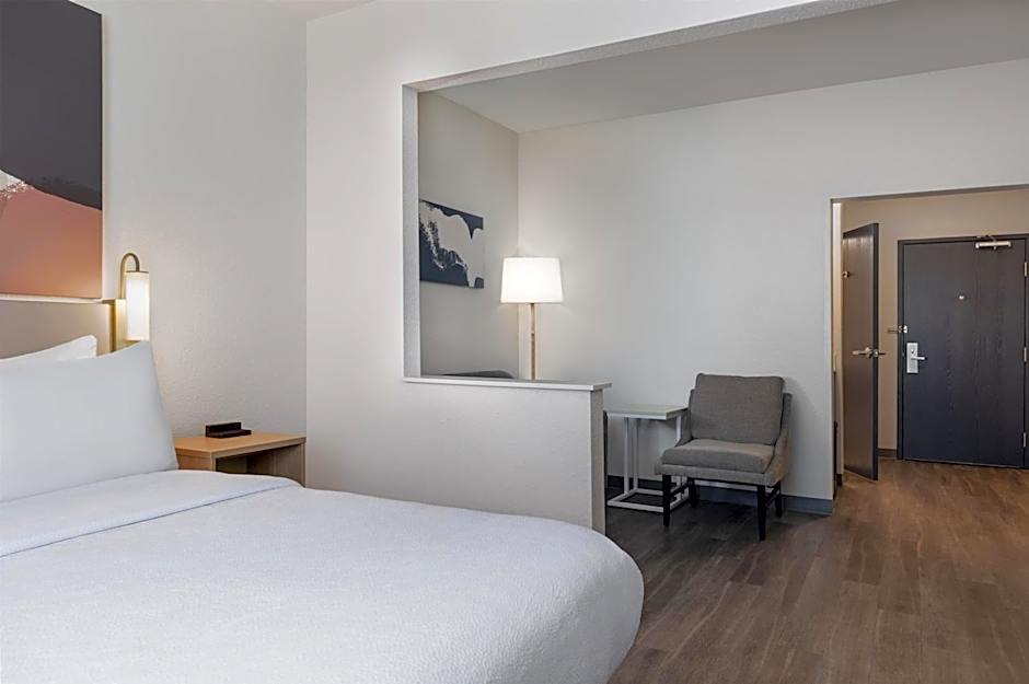 Spark by Hilton Indianapolis Northeast Fishers