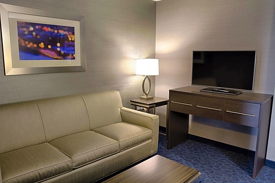 Holiday Inn Express & Suites Sidney By IHG