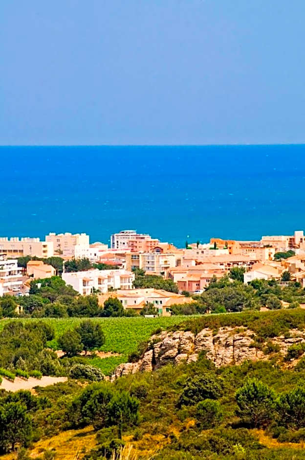 HOLIDAYLAND BAIE DES OLIVIERS VILLA 36m2 1chambre fermée 6 couchages ou VILLA 41M2 2chambres fermées 7 couchages