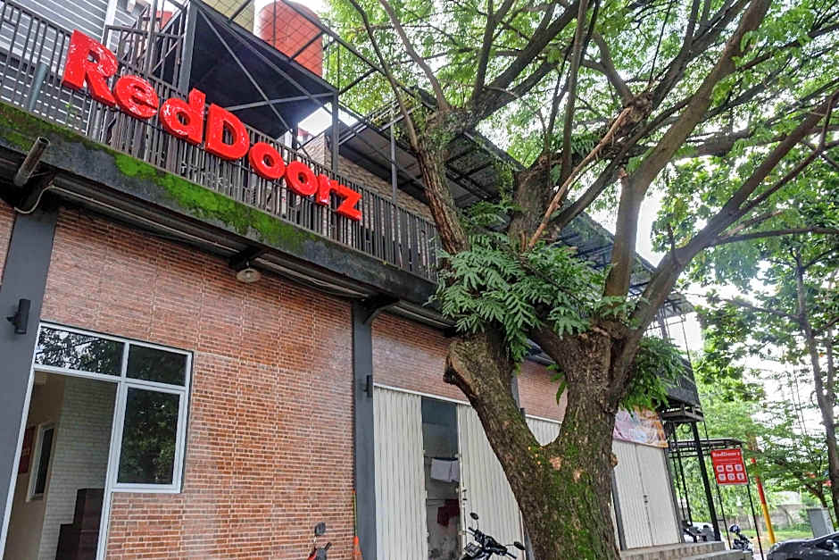 RedDoorz @ Kawasan Industri Candi Semarang