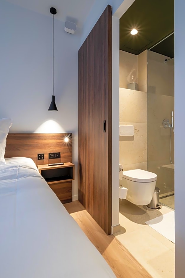 ONE TWO FOUR - Hotel & Spa