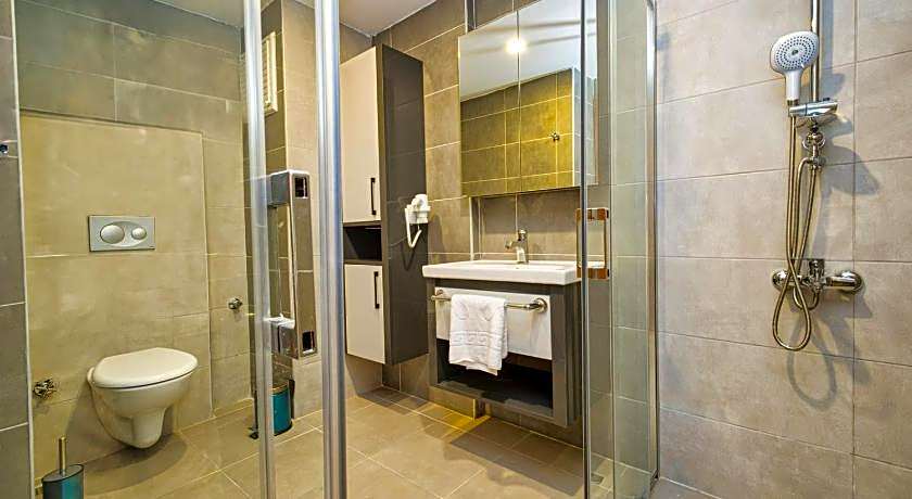 Laristone Suite Spa Hotel