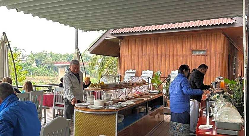 Merry Riverside Hotel