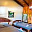 Hotel La Isla Inn