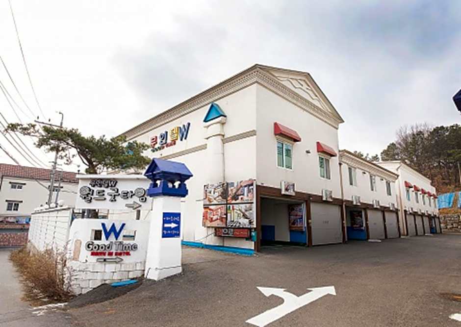 Paju Belita N Good Time Motel