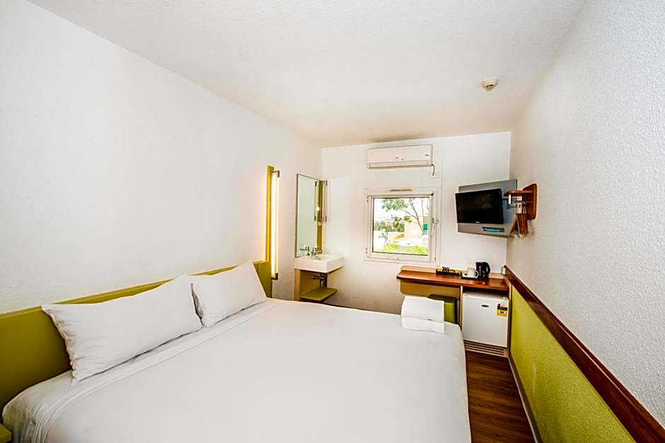 Ibis Budget St Peters