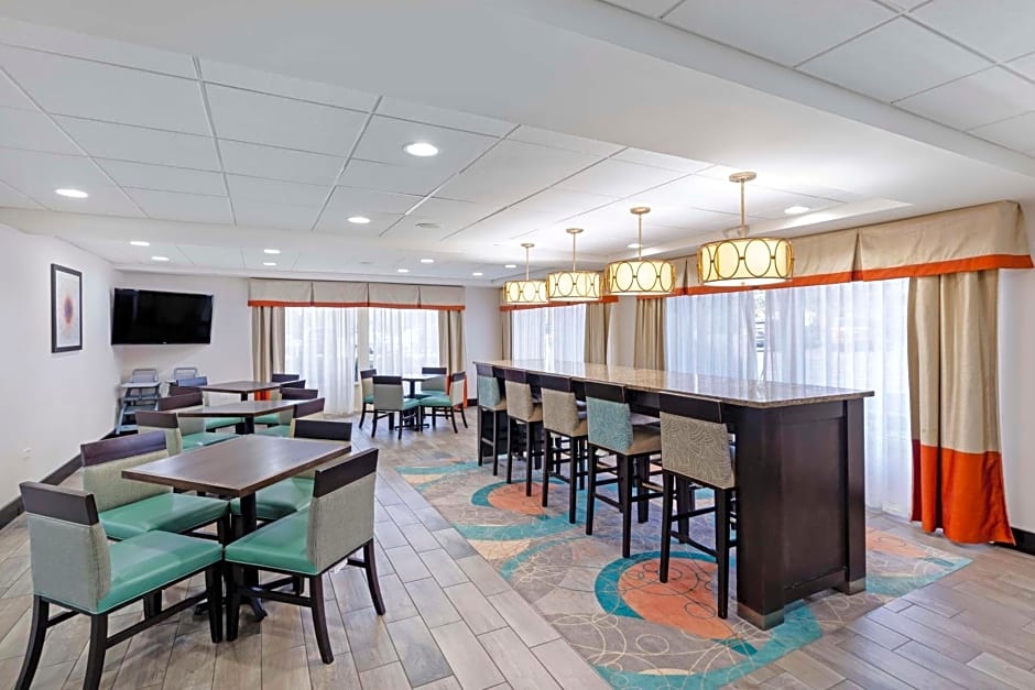 Best Western Plus Chicagoland-Countryside