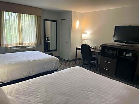 2 Double Beds