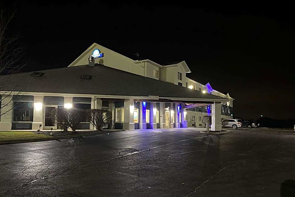Days Inn by Wyndham Batavia Ohio