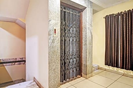 Hotel O Ruma Near Nampally Railway Station