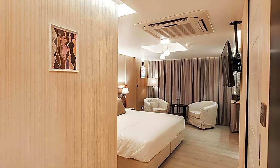Amina Residency - Luxury Stay