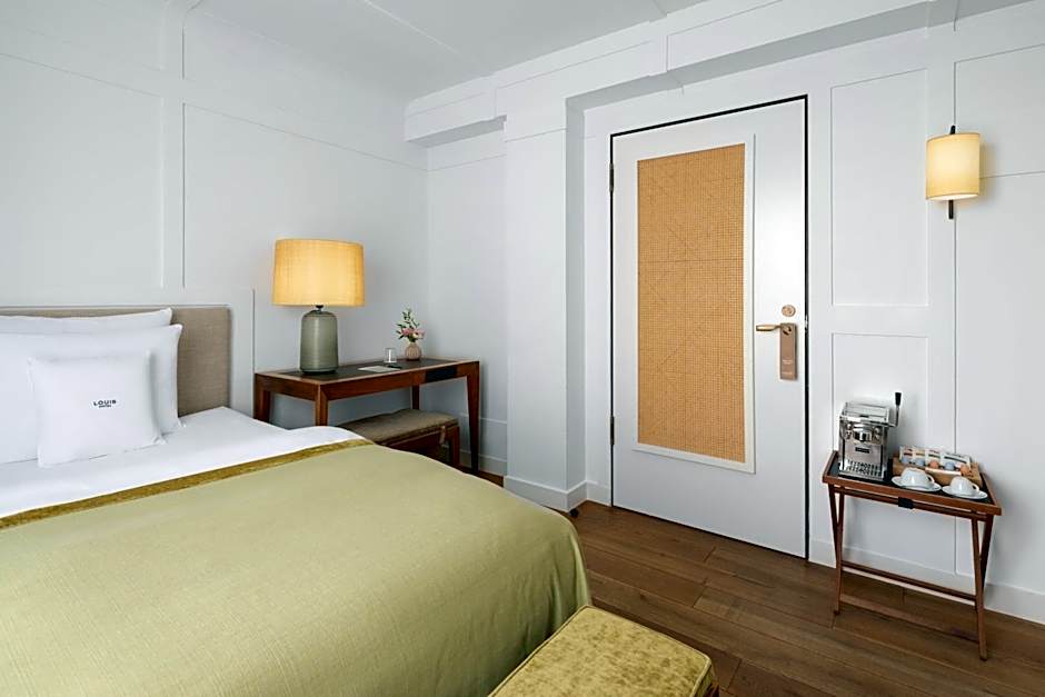 Louis Hotel