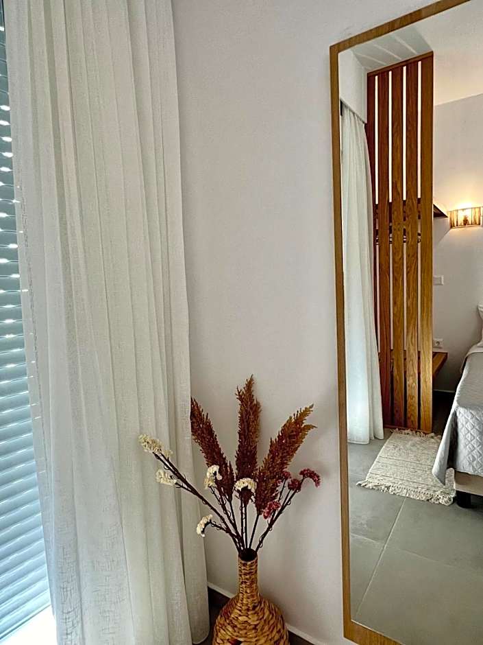 Irini Seaside Luxury Apartments