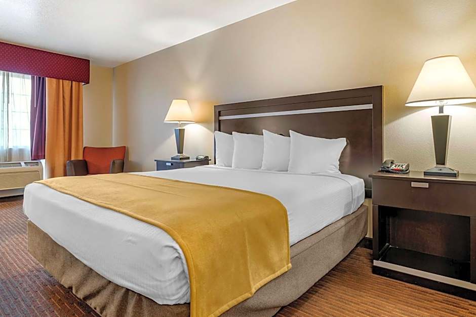 Best Western Luxury Inn