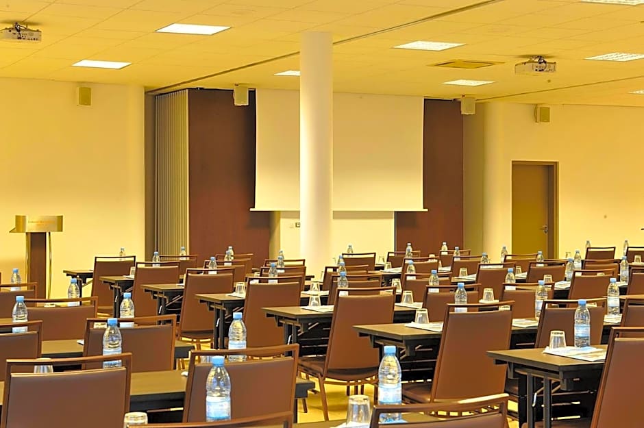 Mövenpick Resort Lamantin Saly