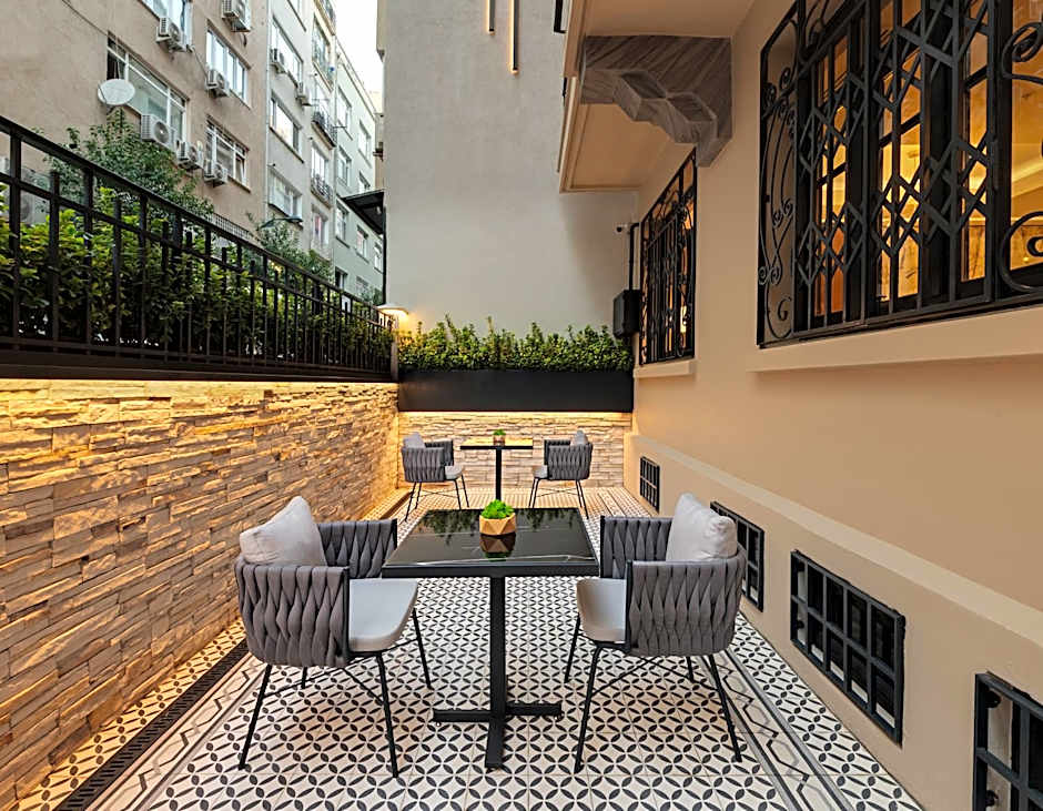 Gleam Collection Hotel