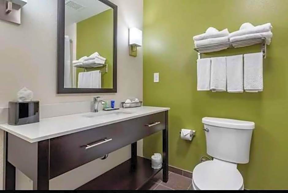 Redwood inn & Suites Crosby