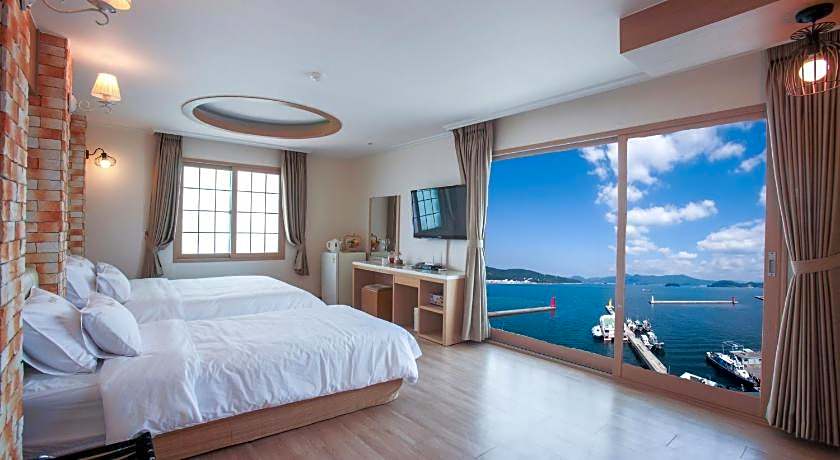 Tongyeong Bay Condo Hotel