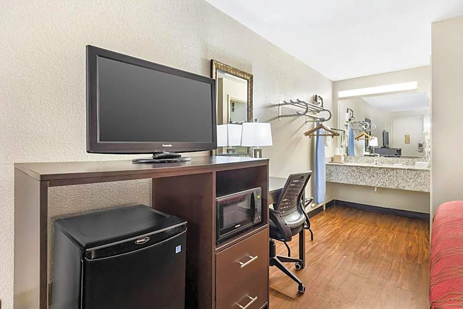 Econo Lodge Research Triangle Park