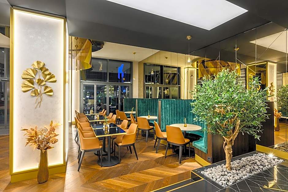 Emerald Hotel by Continental Group