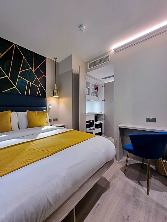 NOX Kensington Gardens