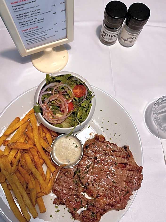 Savoy Hotel & Restaurant