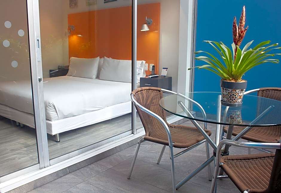 Hotel 104 Art Suites