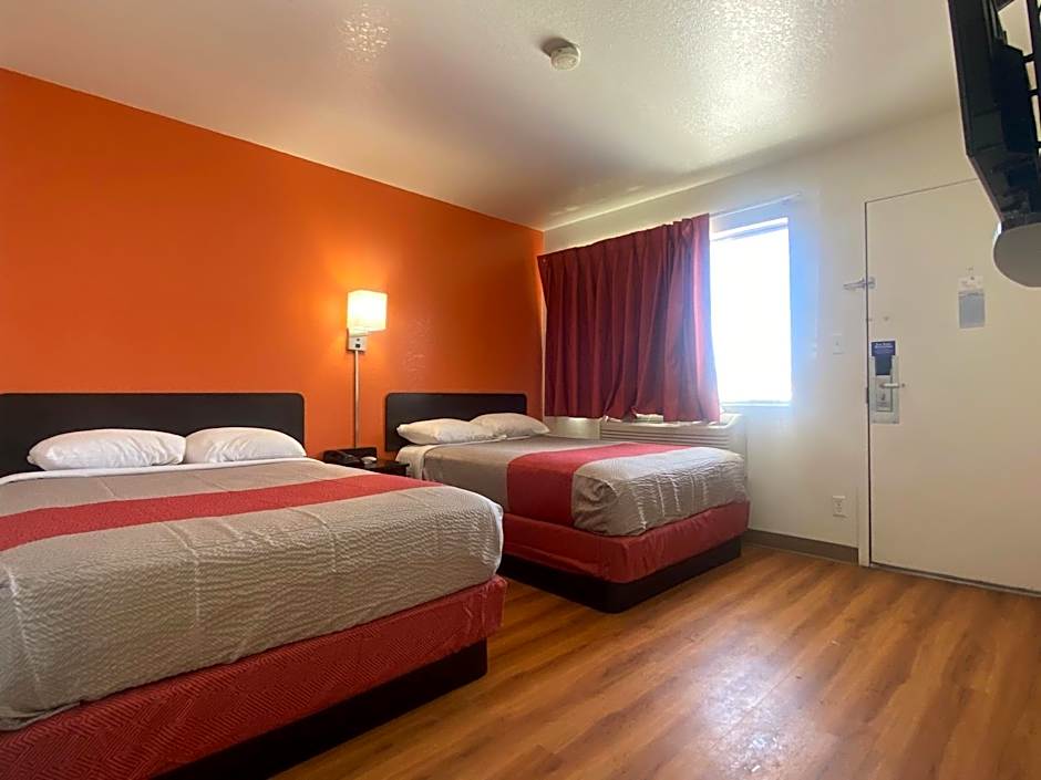 Motel 6-Goodland, KS