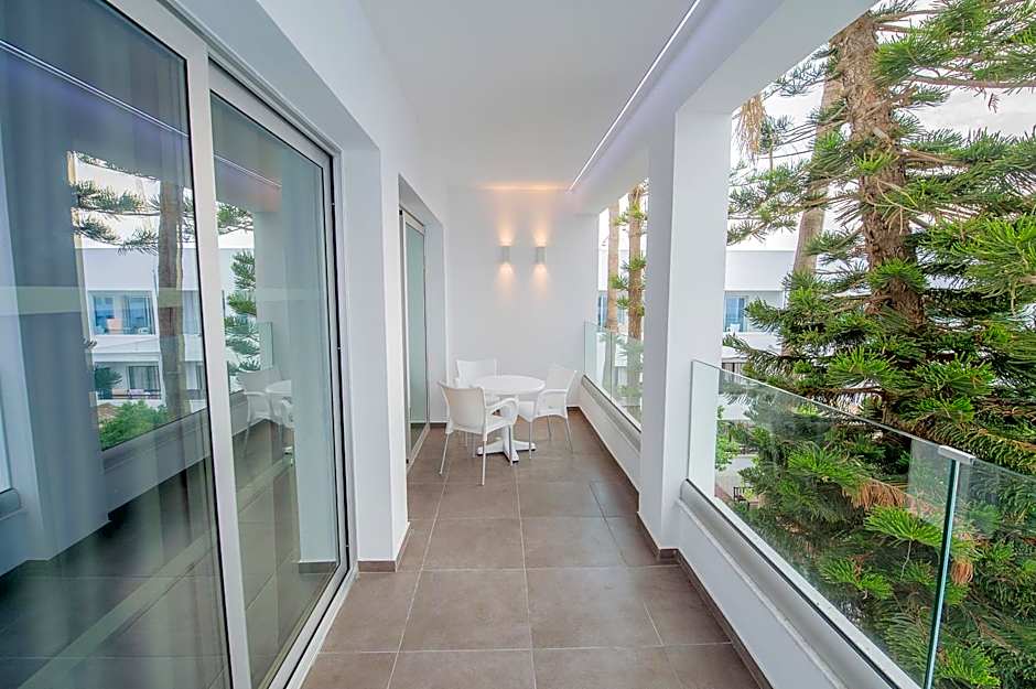 Anthea Hotel Apartments