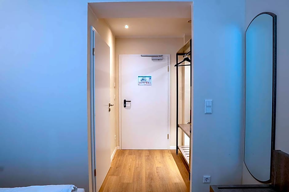 Diamonds Hotel